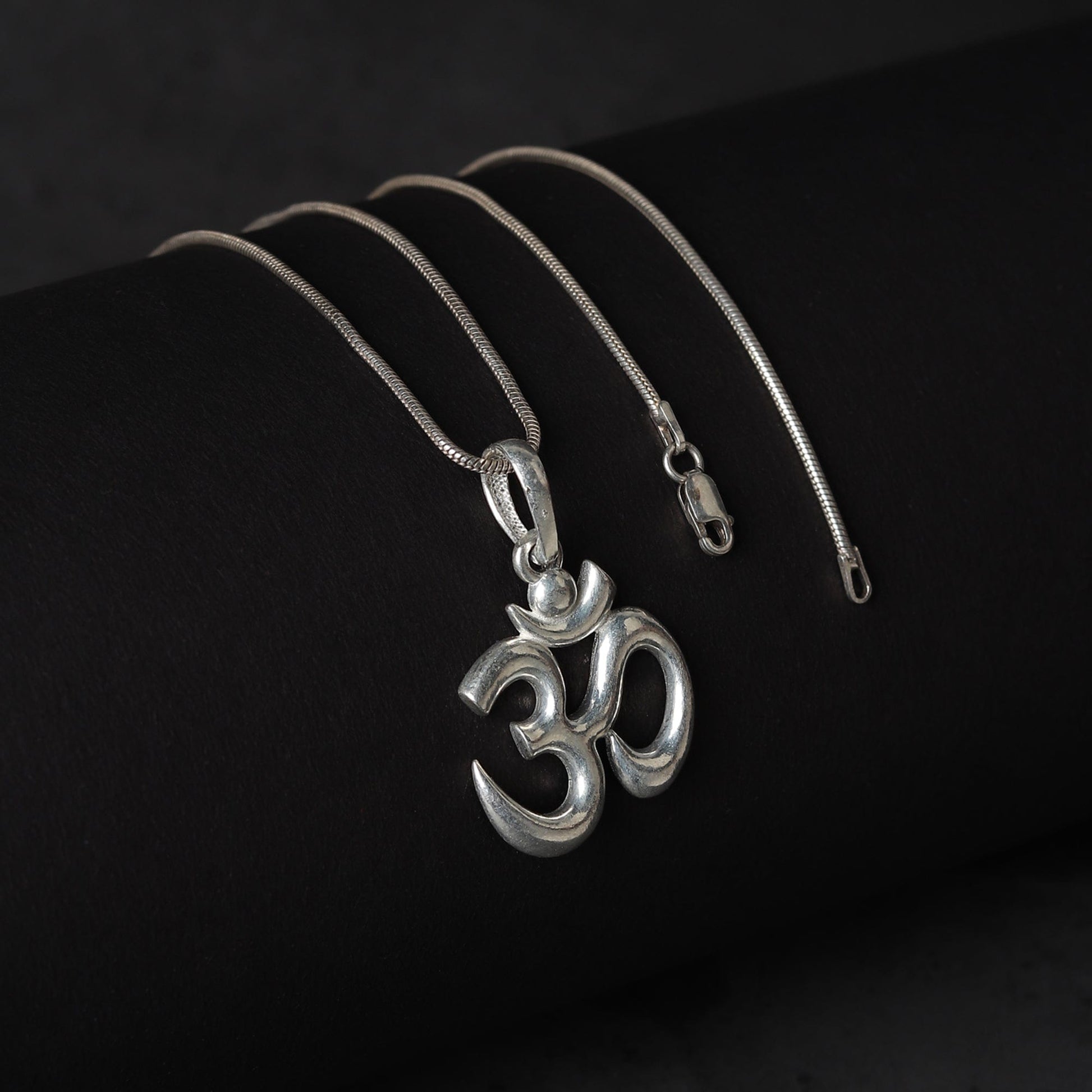 Spiritual OM Pendant: A Symbol of Harmony and Enlightenment (92.5% purity) OM Pendant for Men & Women Pure Silver Locket
